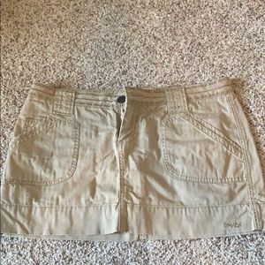 Shorty khaki skirt